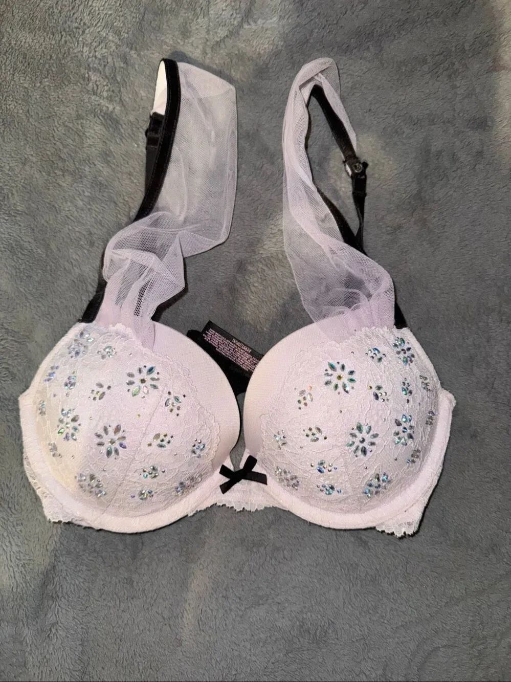 Victoria Secret Dream Angels push up bra size 32D